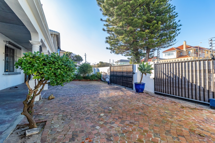 3 Bedroom Property for Sale in Muizenberg Western Cape